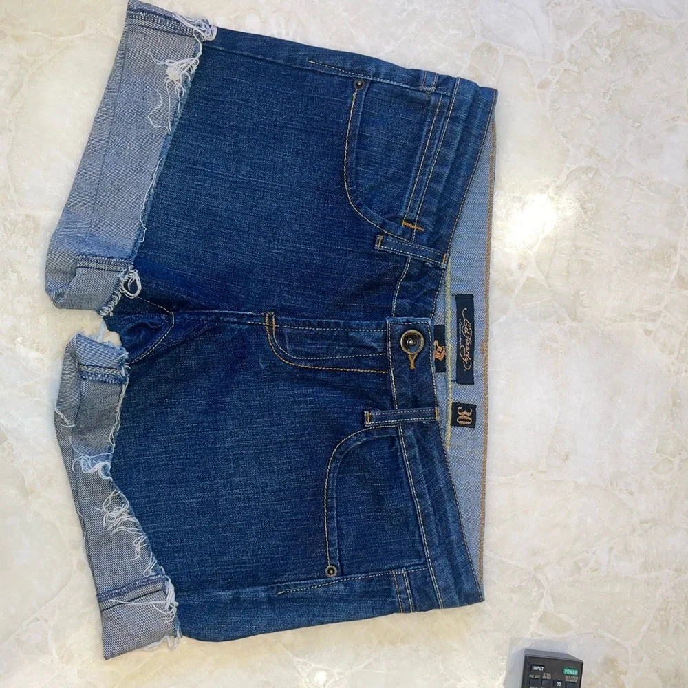 Ed Hardy Skull Heart Embroidered Denim Shorts Size 30 - Picture 11 of 16